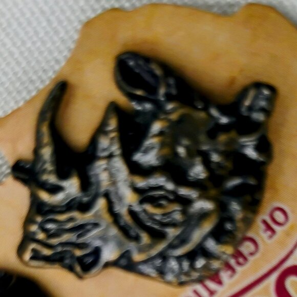 Roots heavy duty African safari pins NWT - Picture 4 of 8